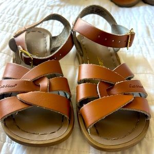 Girl Salt Water Sandals Tan Size 12